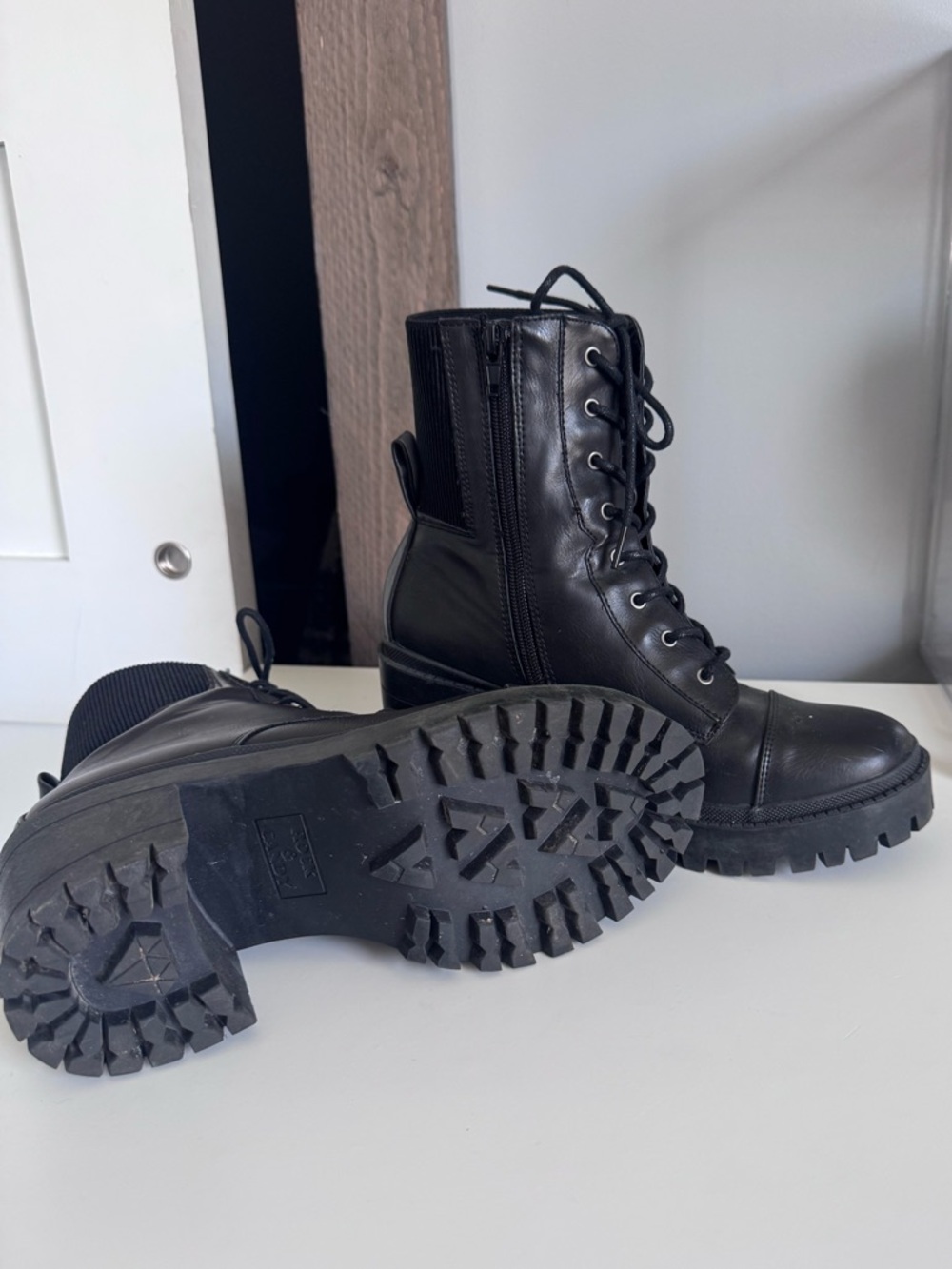Combat boots - Picture 3 of 3